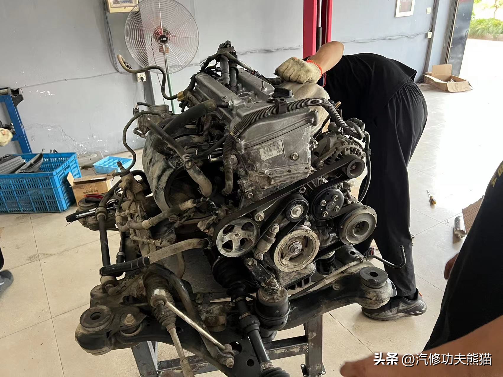 一车传三代丰田越野,六代半丰田凯美瑞烧机油