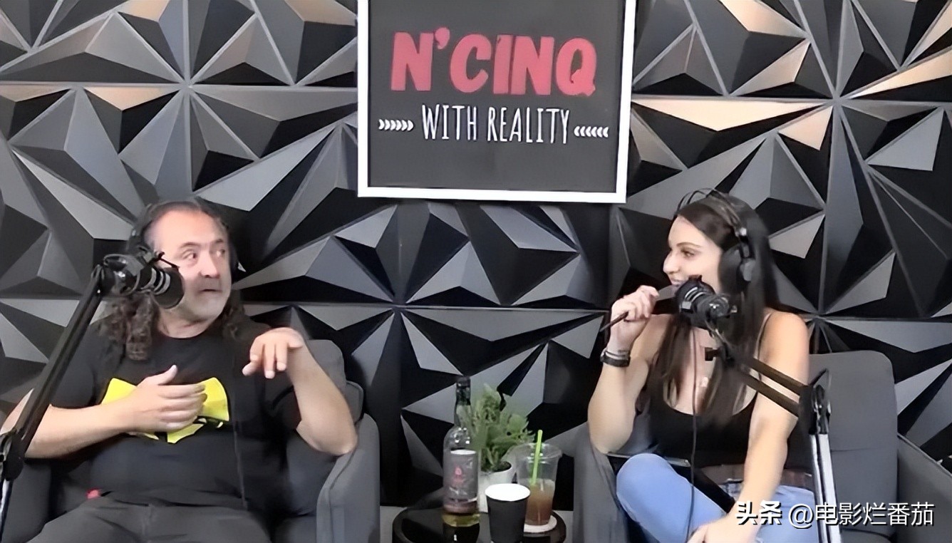 1万美金舔脚半小时？导演昆汀被曝恋足癖，影片多次出现脚的场景