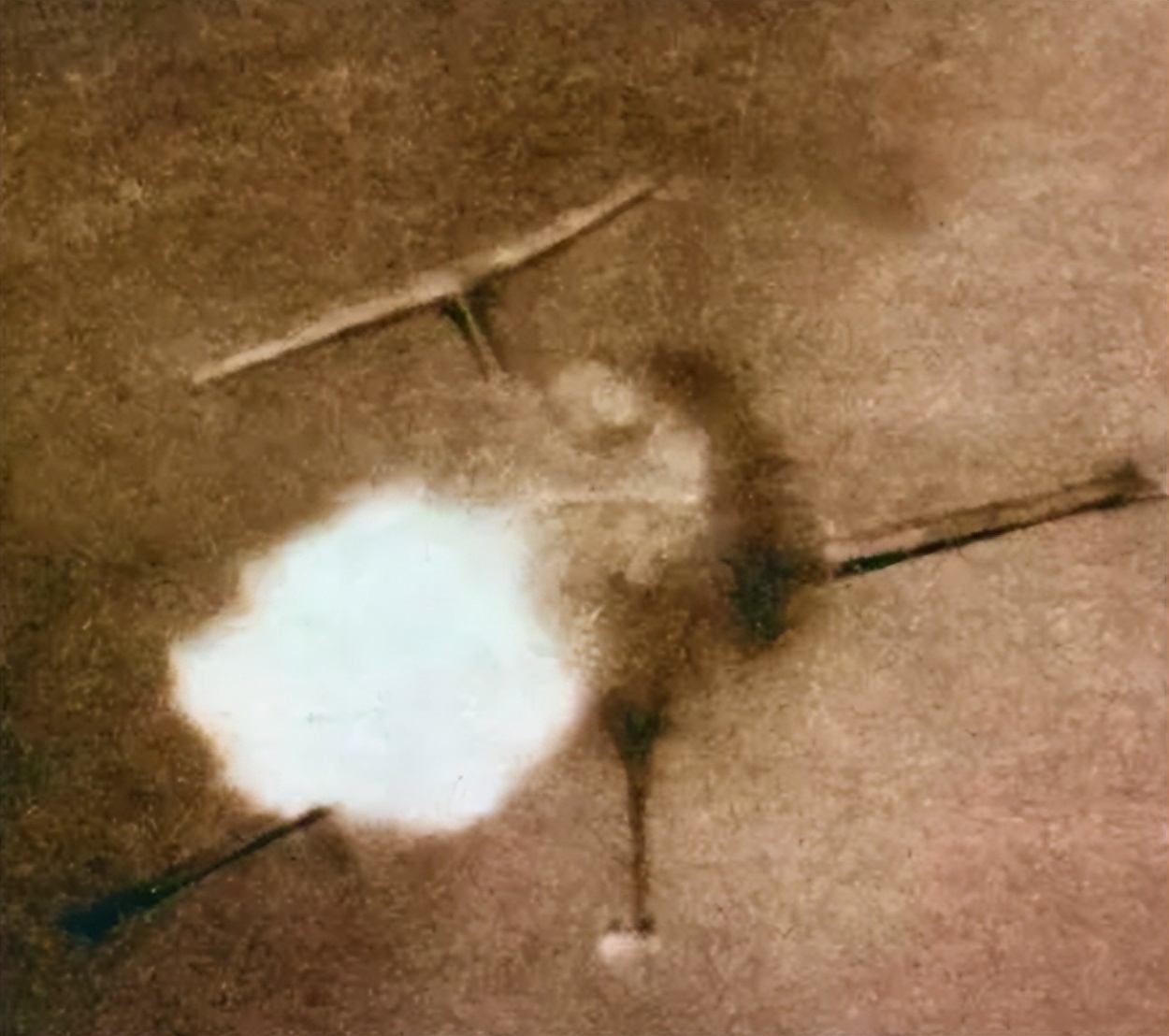 中美南海空战纪录片,1965年海南岛空战视频