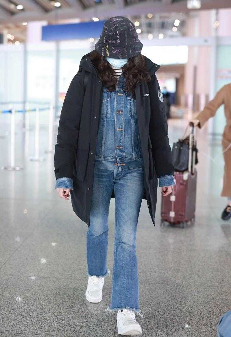 宋佳白裤子穿搭,宋佳牛仔外套搭配图片