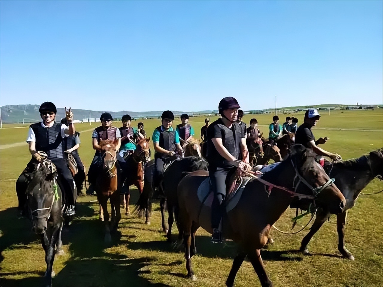 9成人都不知道的内蒙漠南神秘之旅丨沙漠迪士尼+外星球+骑马