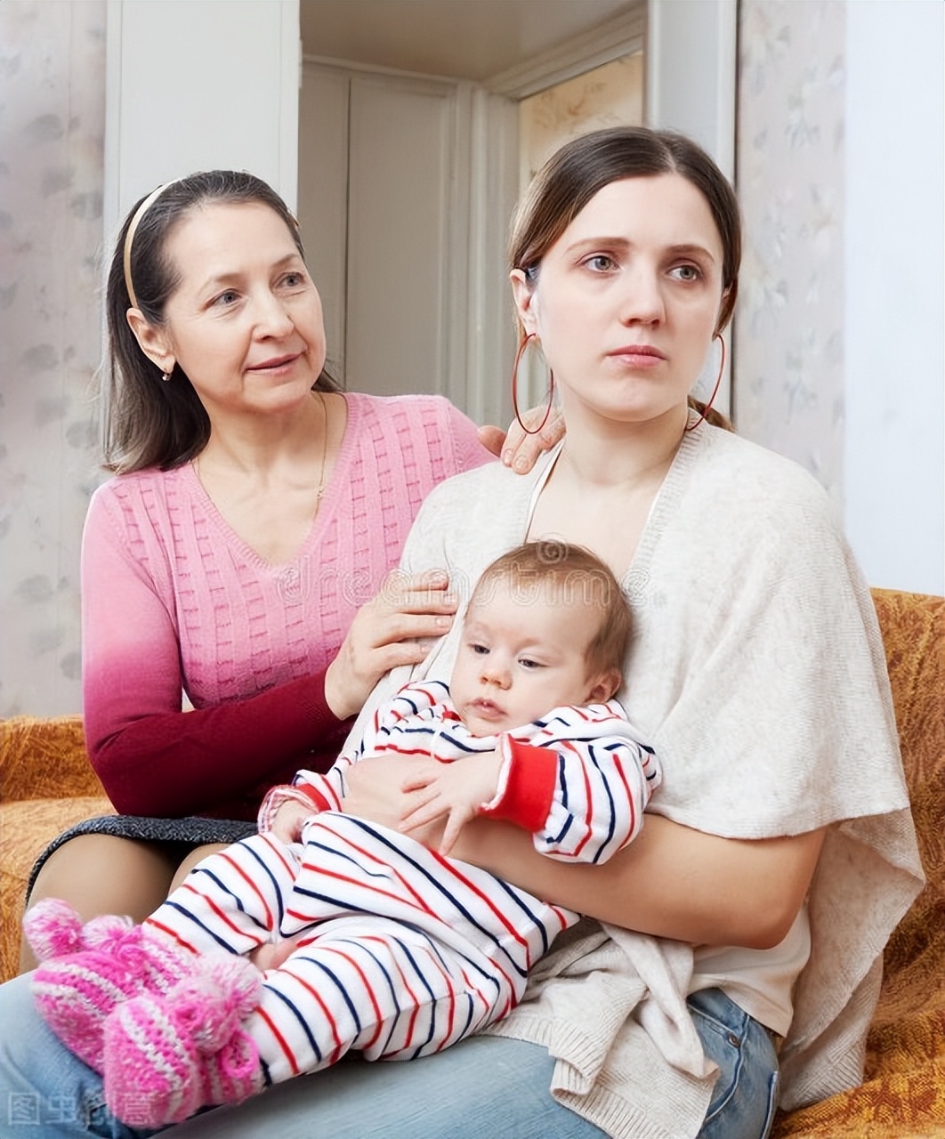 坐月子总想发火想哭,坐月子突然情绪低落怎么回事