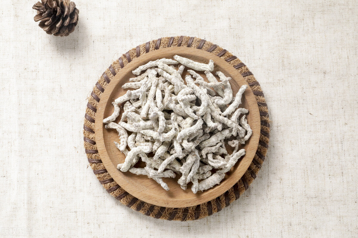 肌瘤、囊肿、息肉，中医调理常用2味药，一收一散