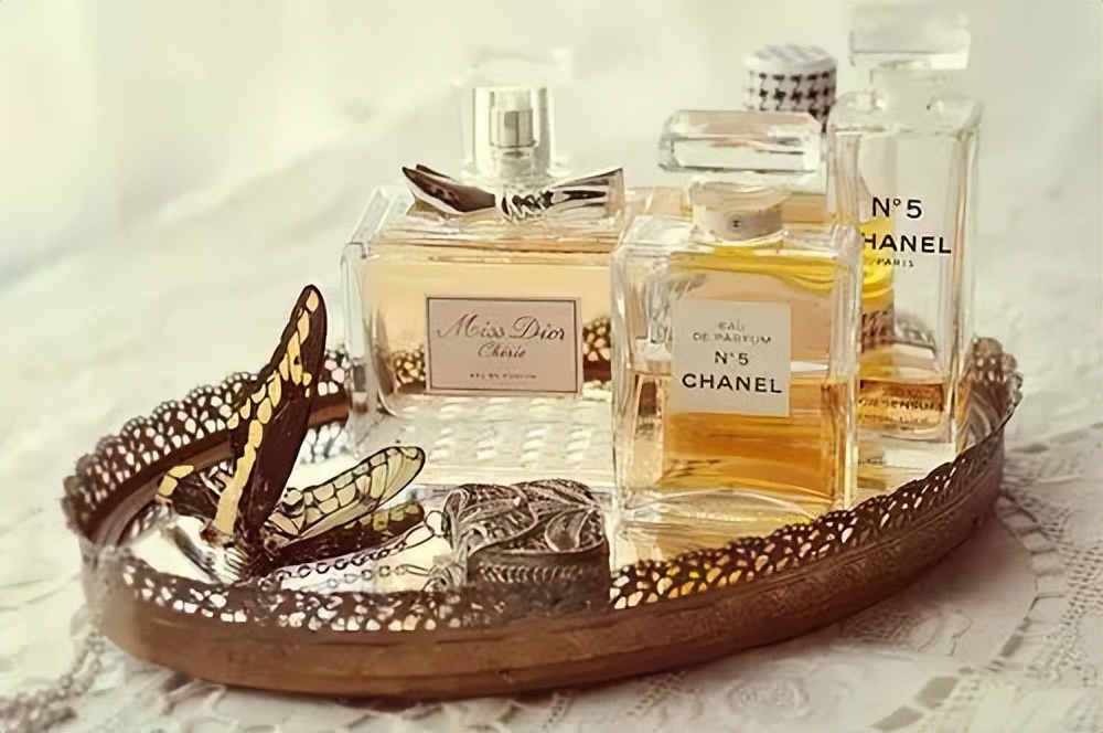 世界奢侈品牌背后的故事,奢侈品牌成长史