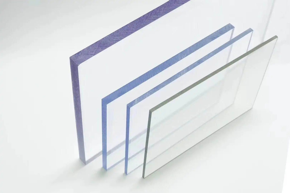 做阳光房玻璃好还是PC耐力板好,阳光房屋顶是玻璃好还是耐力板好