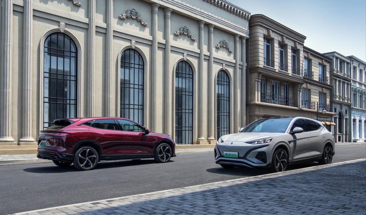 比亚迪问鼎6月新能源车销冠,比亚迪夺得全球新能源车销冠