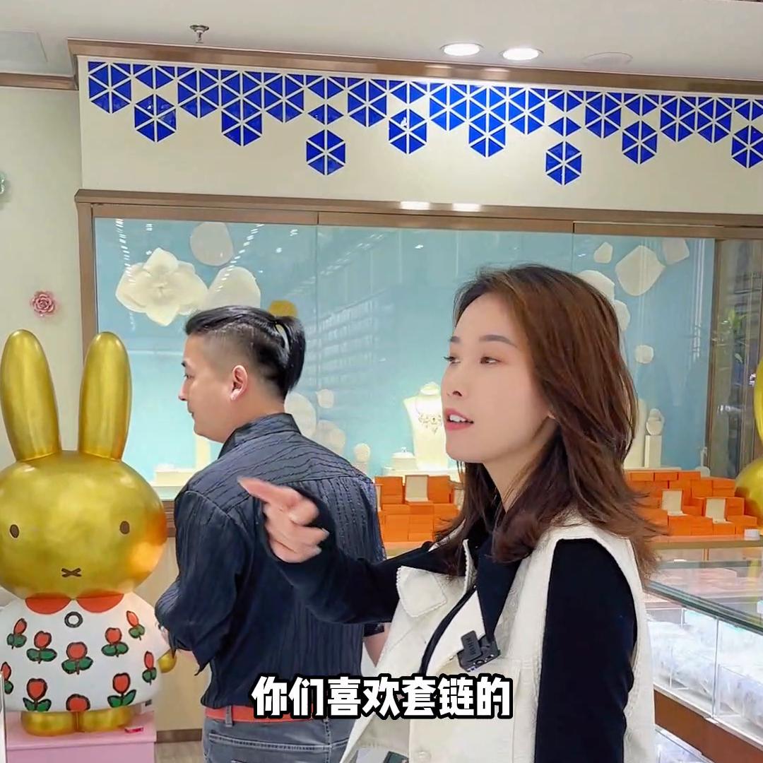 时尚饰品深圳市,时尚饰品批发实体店