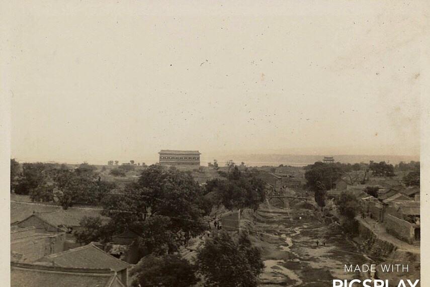 日军当着国军的面杀俘虏,日军侵华兽行