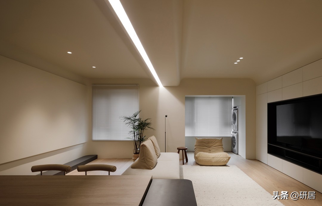 她舍弃一间房，入住发现真是太爽了，全屋简洁温馨，生活快乐美好