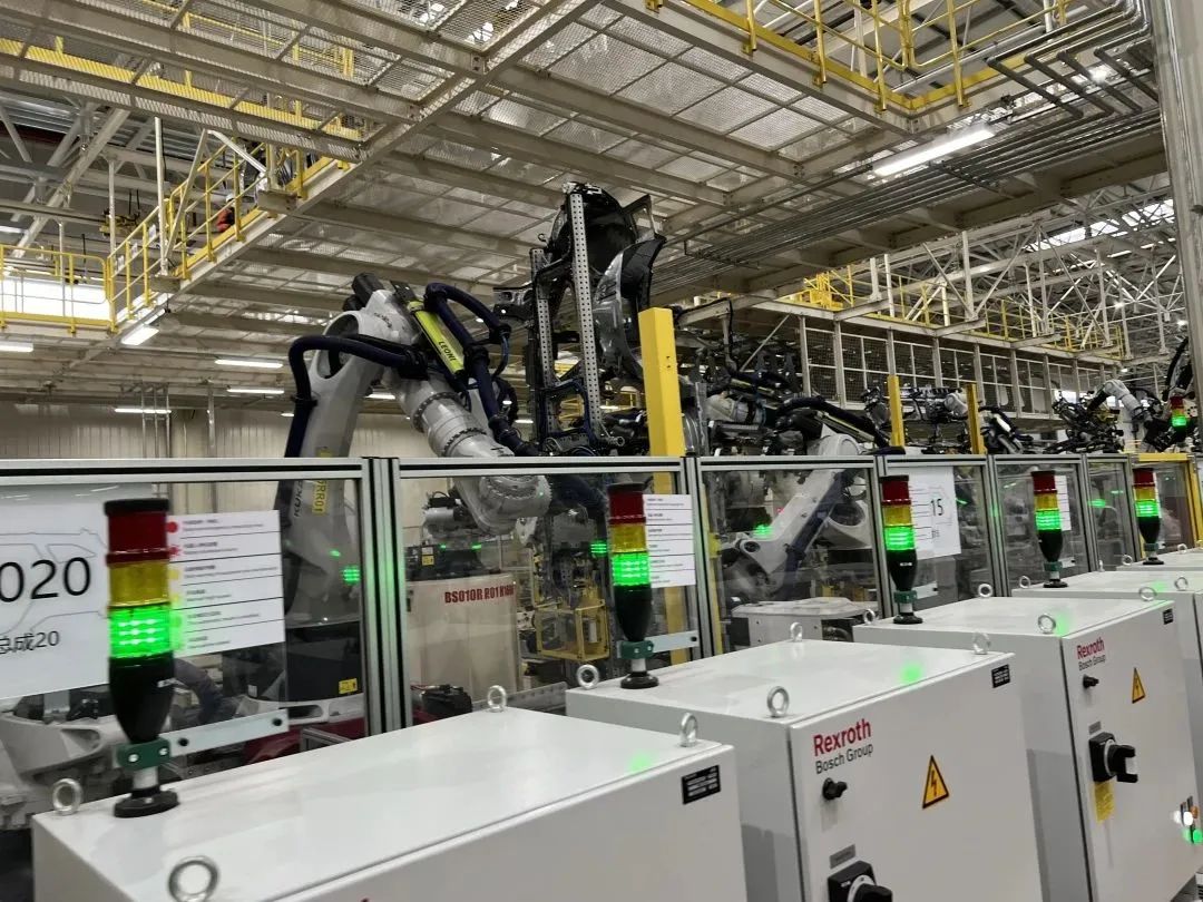 吉利银河l7全新suv最快能跑多快,吉利银河l7110kmplus