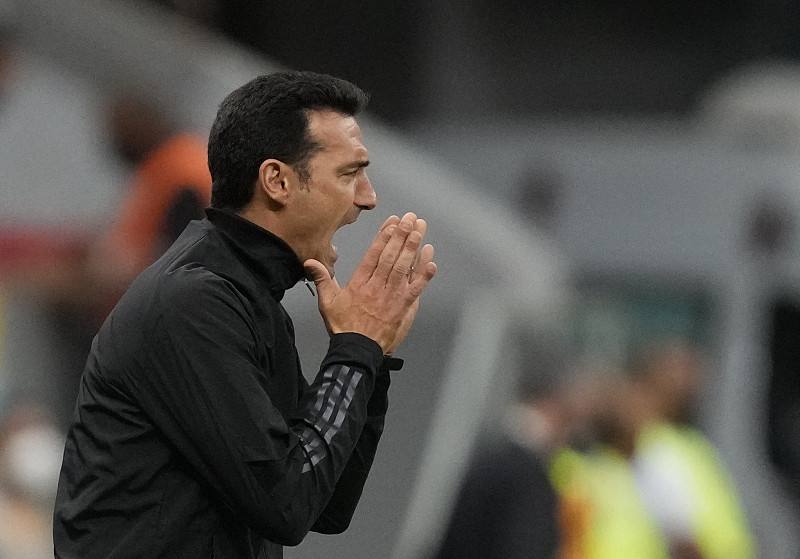 阿根廷夺冠后斯卡洛尼和梅西,梅西救阿根廷斯卡洛尼