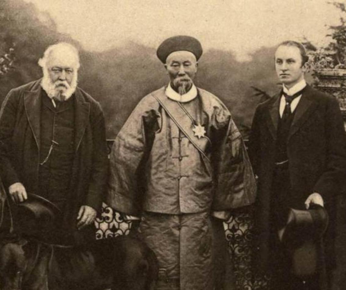 没有偿还能力还故意借钱给他,没有偿还能力银行违规放贷