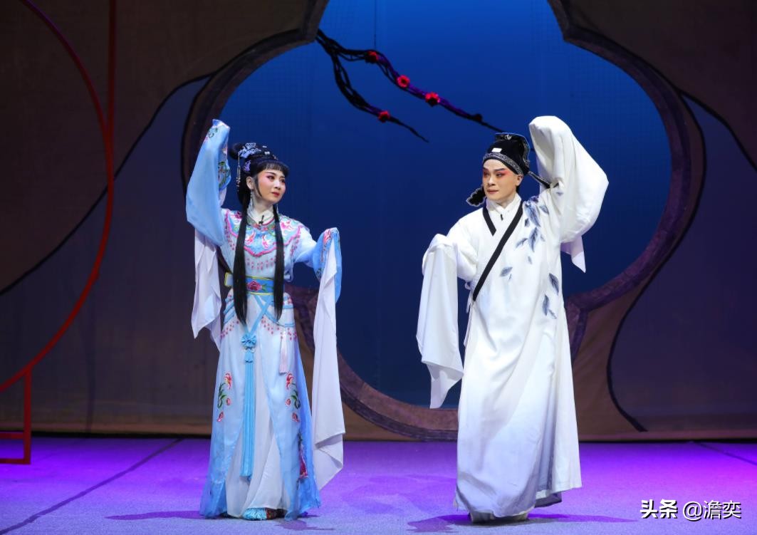 以前的安徽和现在的安徽对比,合肥和安庆谁的位置重要