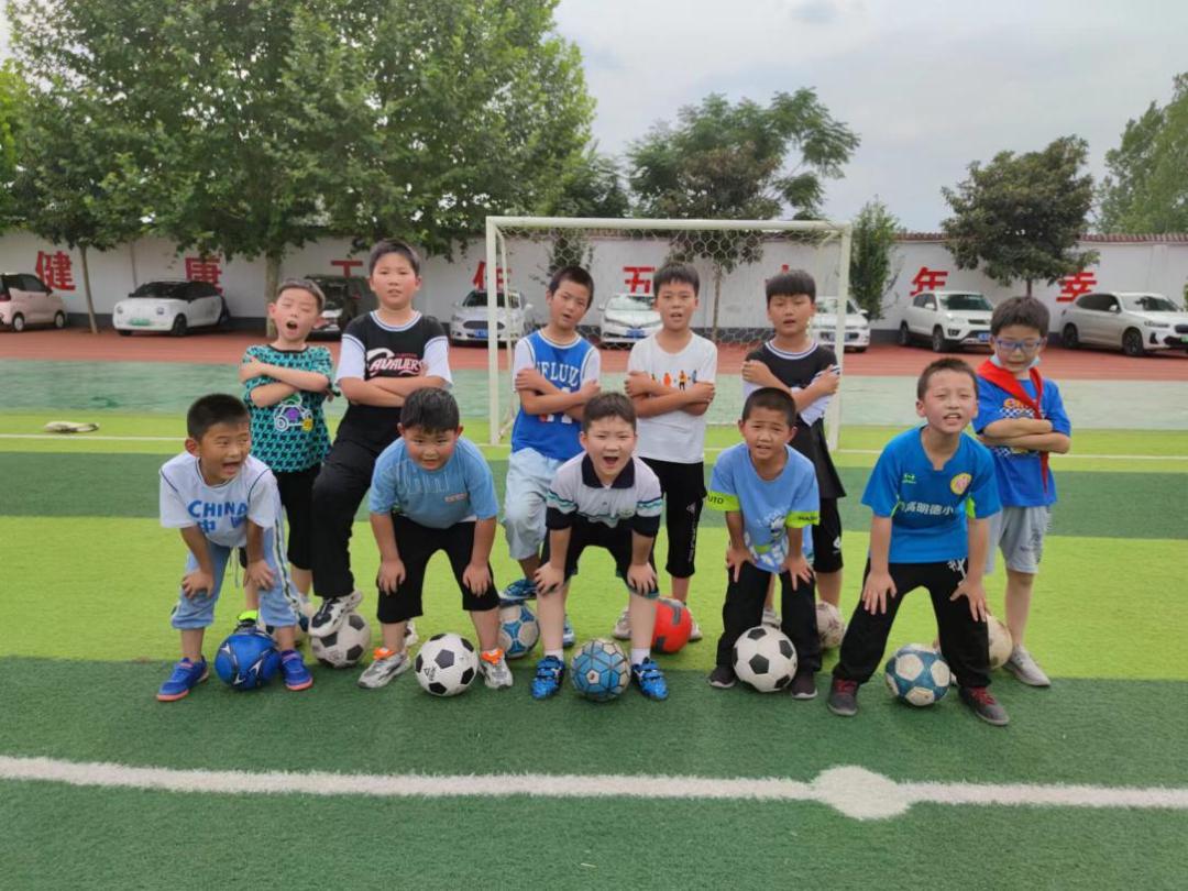 学校开展丰富多彩的社团活动,多彩社团活动增添校园活力