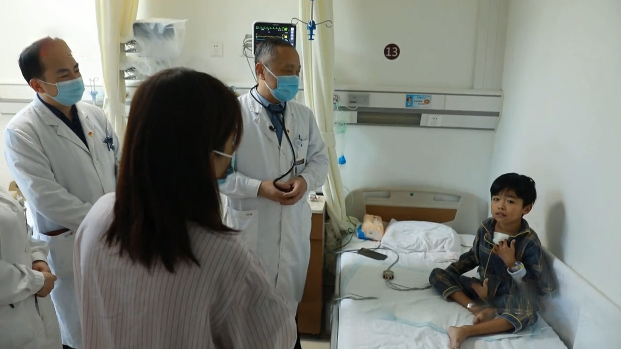 心脏发育畸形,九岁男孩经历四次心脏手术