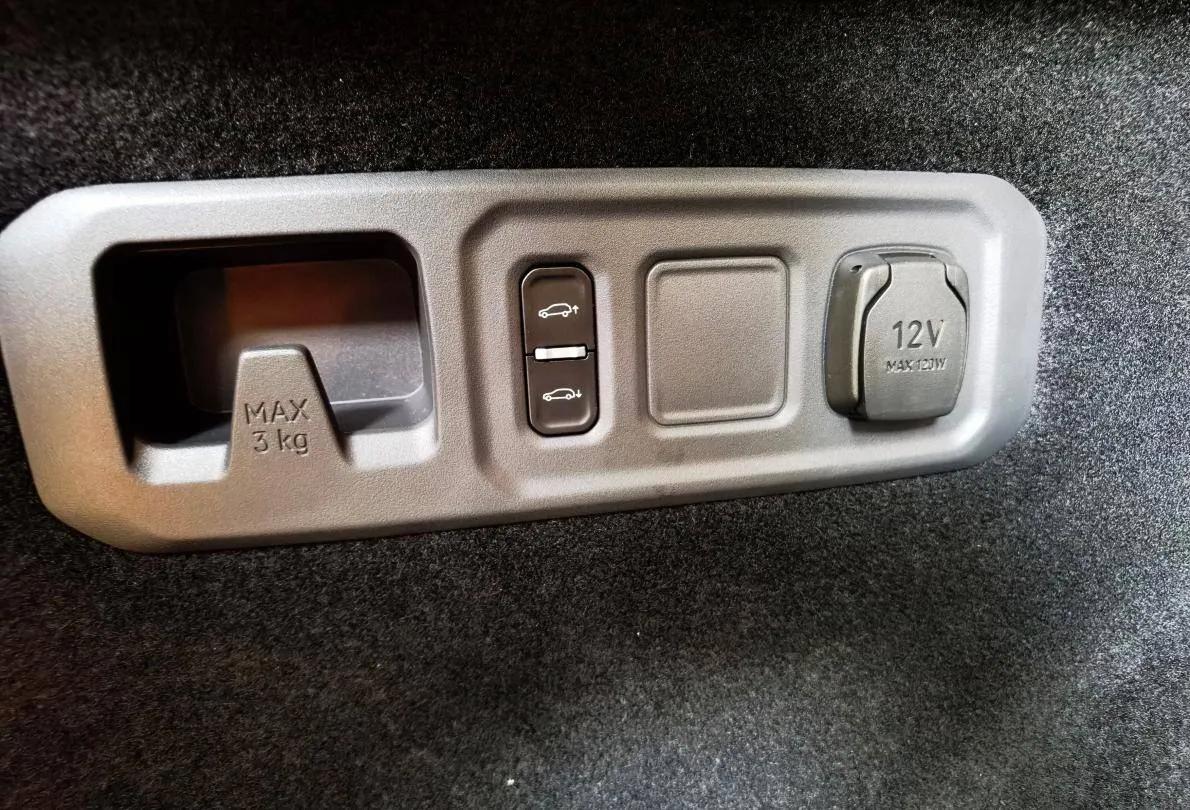 领克09和奥迪q5l驾驶感受,领克05与奥迪q5l对比