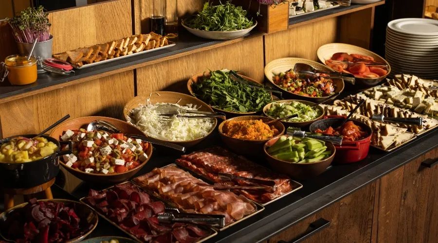 今年有多少餐饮业倒闭,快要倒闭的餐饮店起死回生