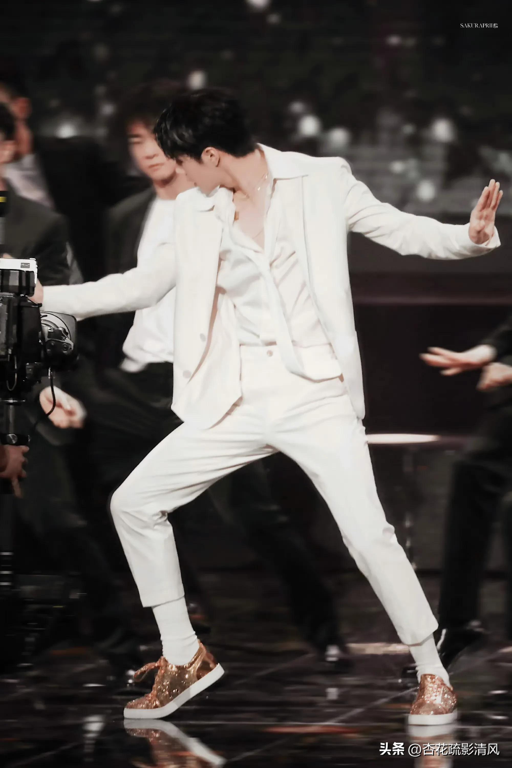 王一博纯粹而热爱,王一博onelove纯粹的热爱教学