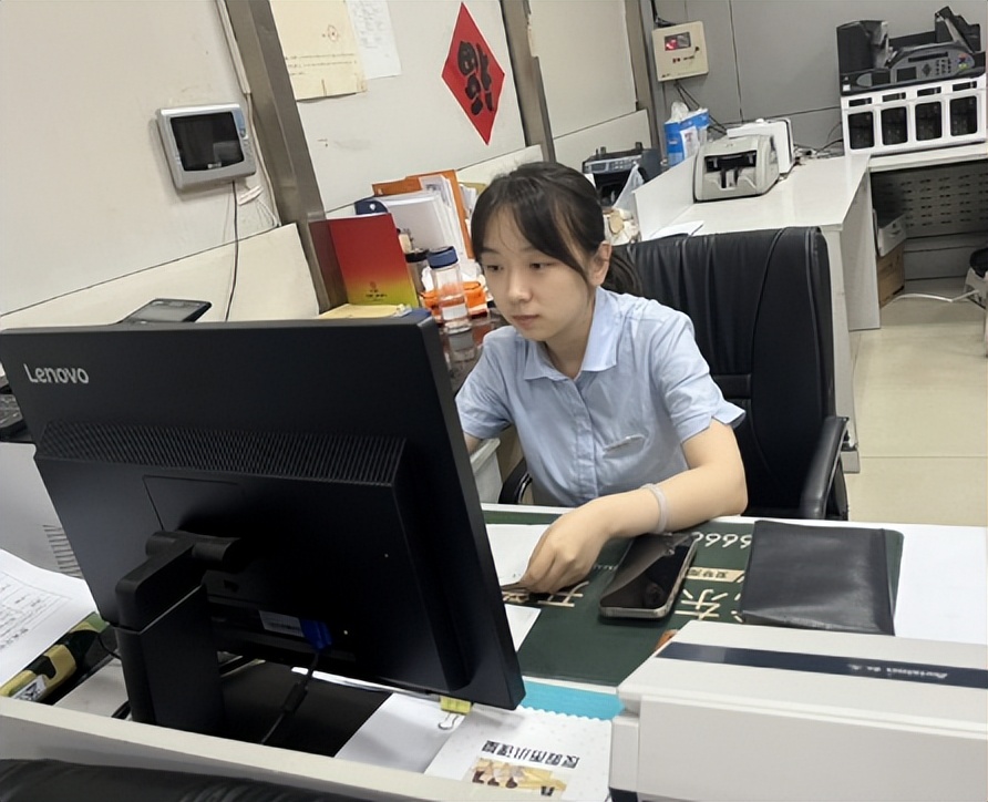 最美运营人风采展示稿,优秀运营主管事迹