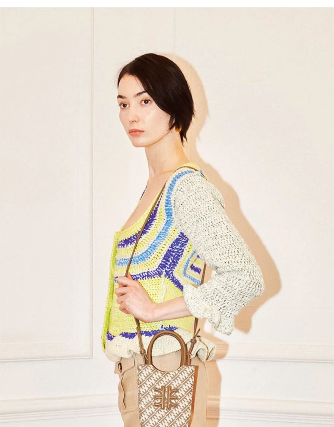 虞书欣同款双肩包平价,虞书欣10元包