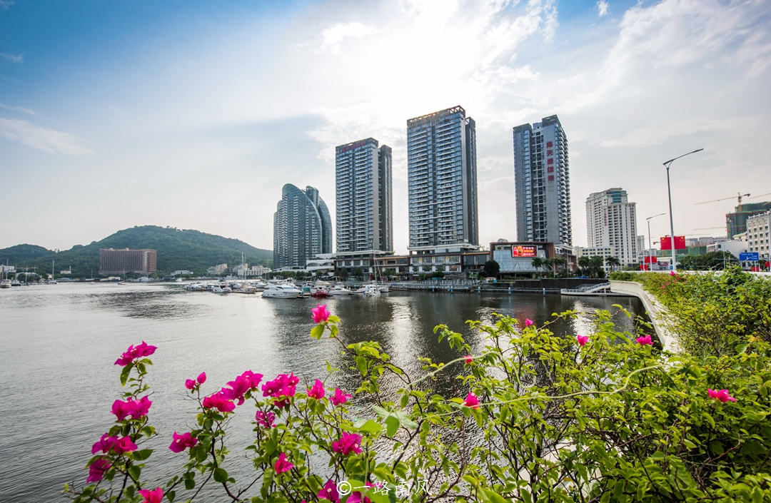 三亚夏天值得去吗,三亚适合夏天旅游