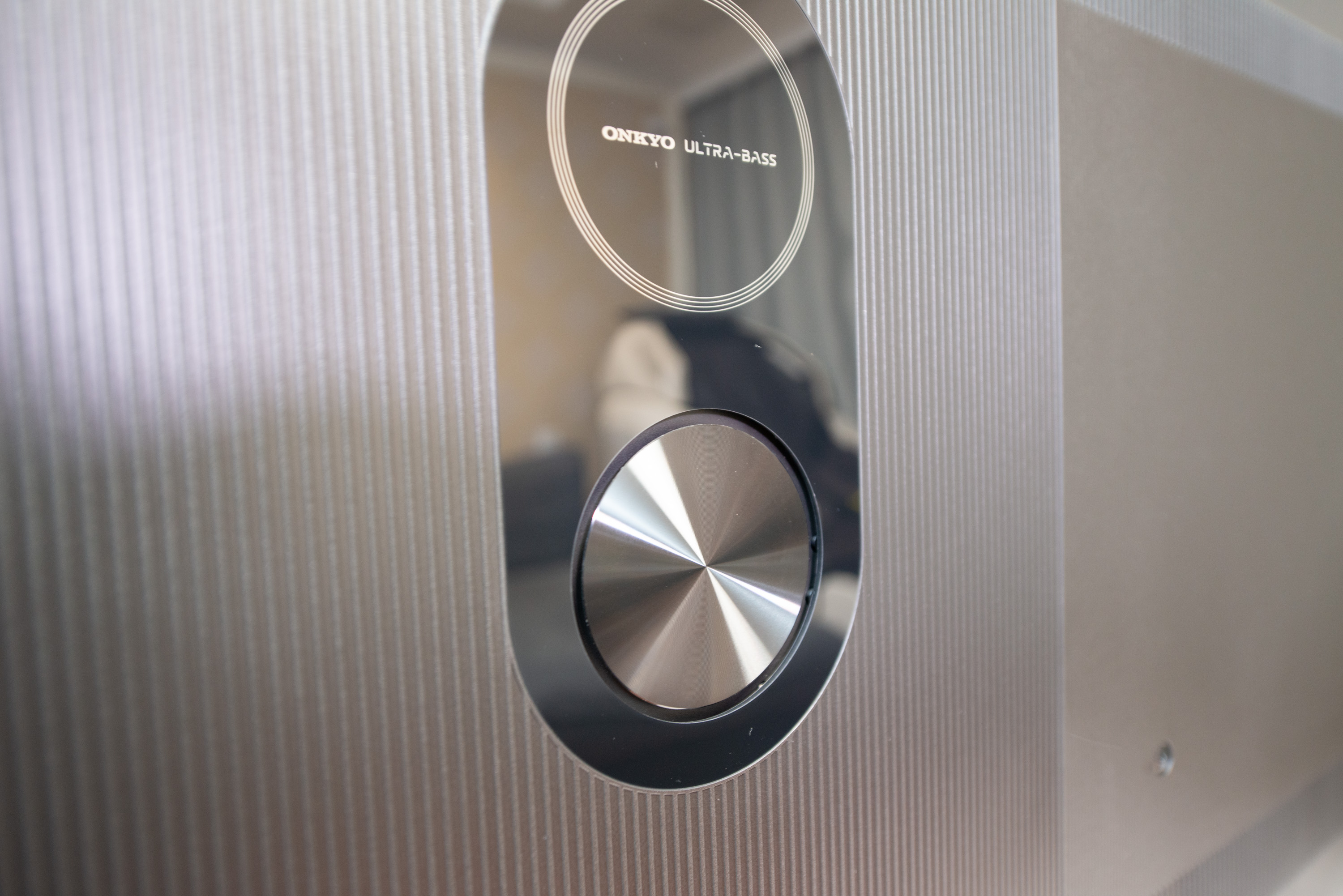 碎屏的电视机,家里电视碎屏了