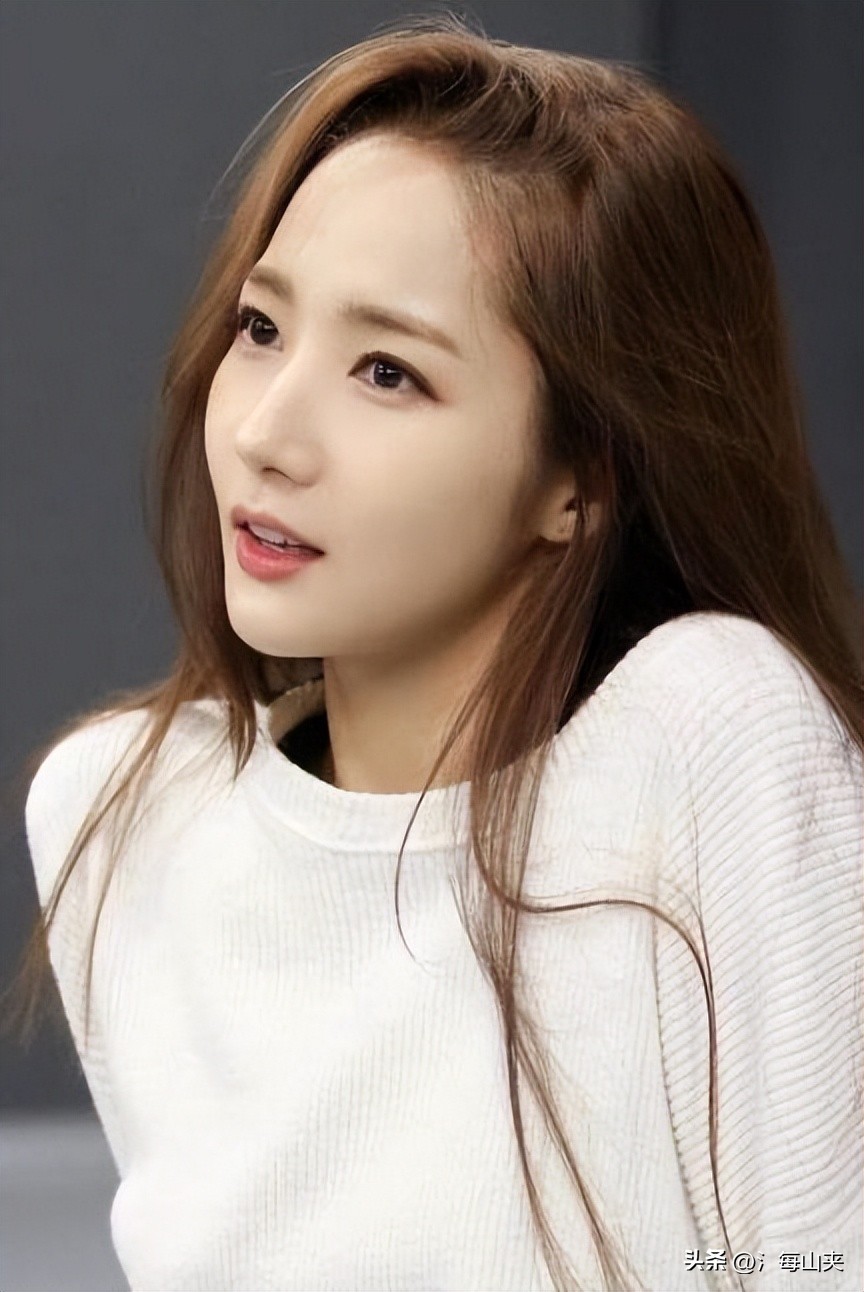 拥有完美鼻子的5大女韩星