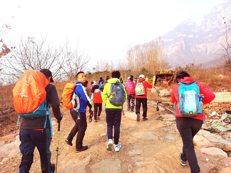 绝壁大梯白云寺,徒步白云寺