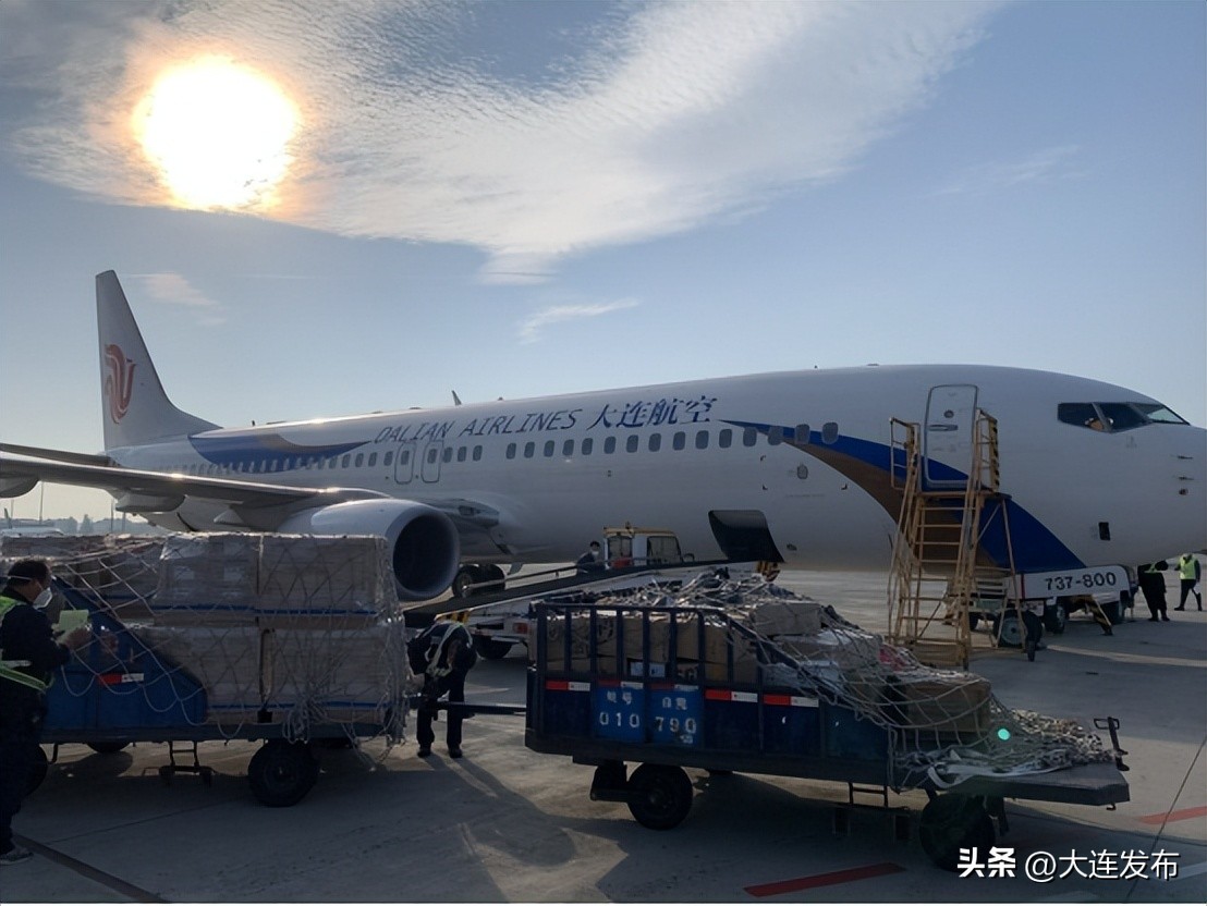 大连航空有什么特色,大连航空客舱服务部