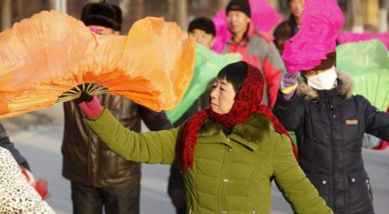 东北人穿貂俗不可耐,东北人穿貂儿为什么越来越少