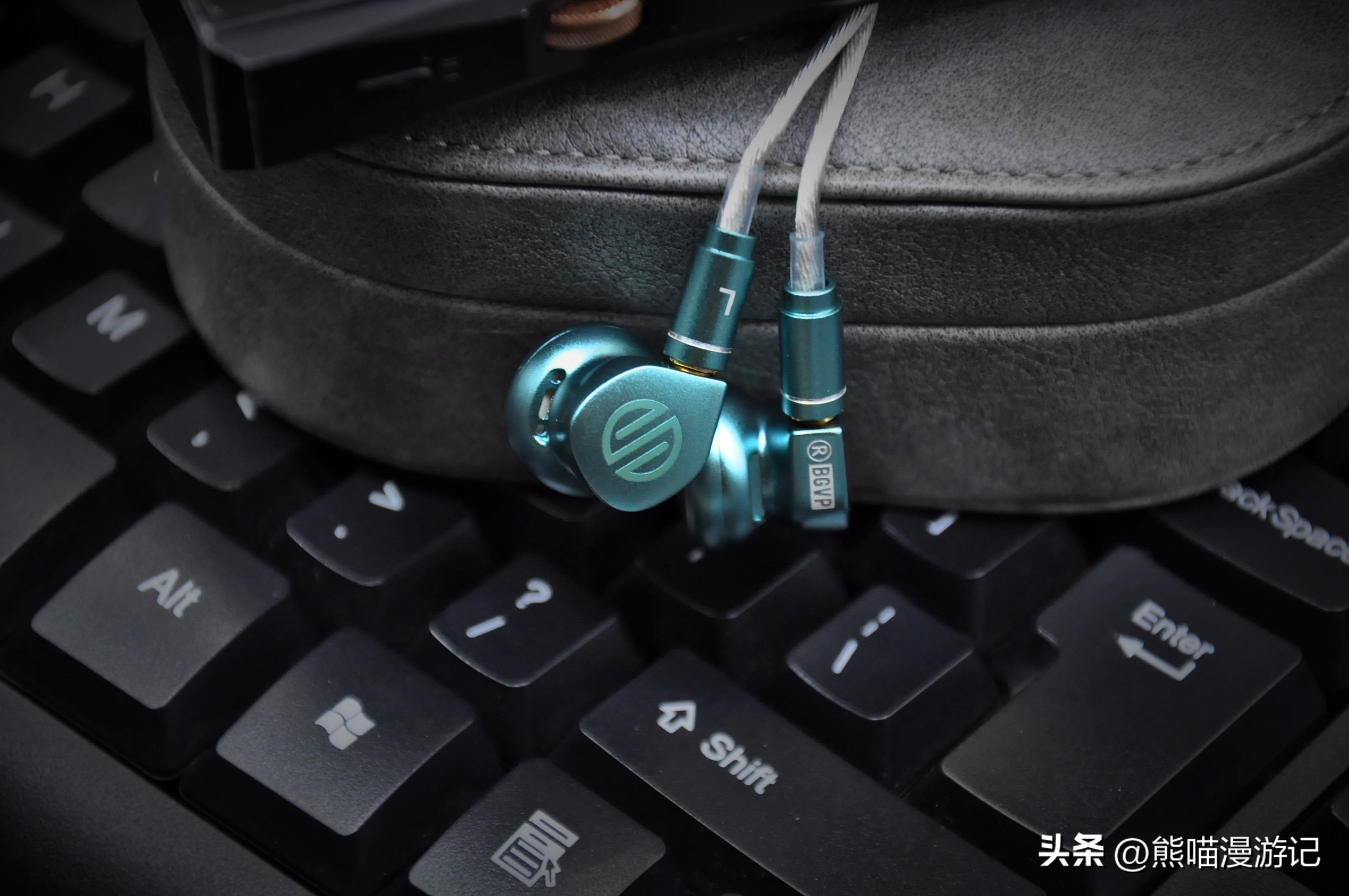 头戴HIFI蓝牙耳机如何选,不入耳蓝牙耳机评测不漏音推荐