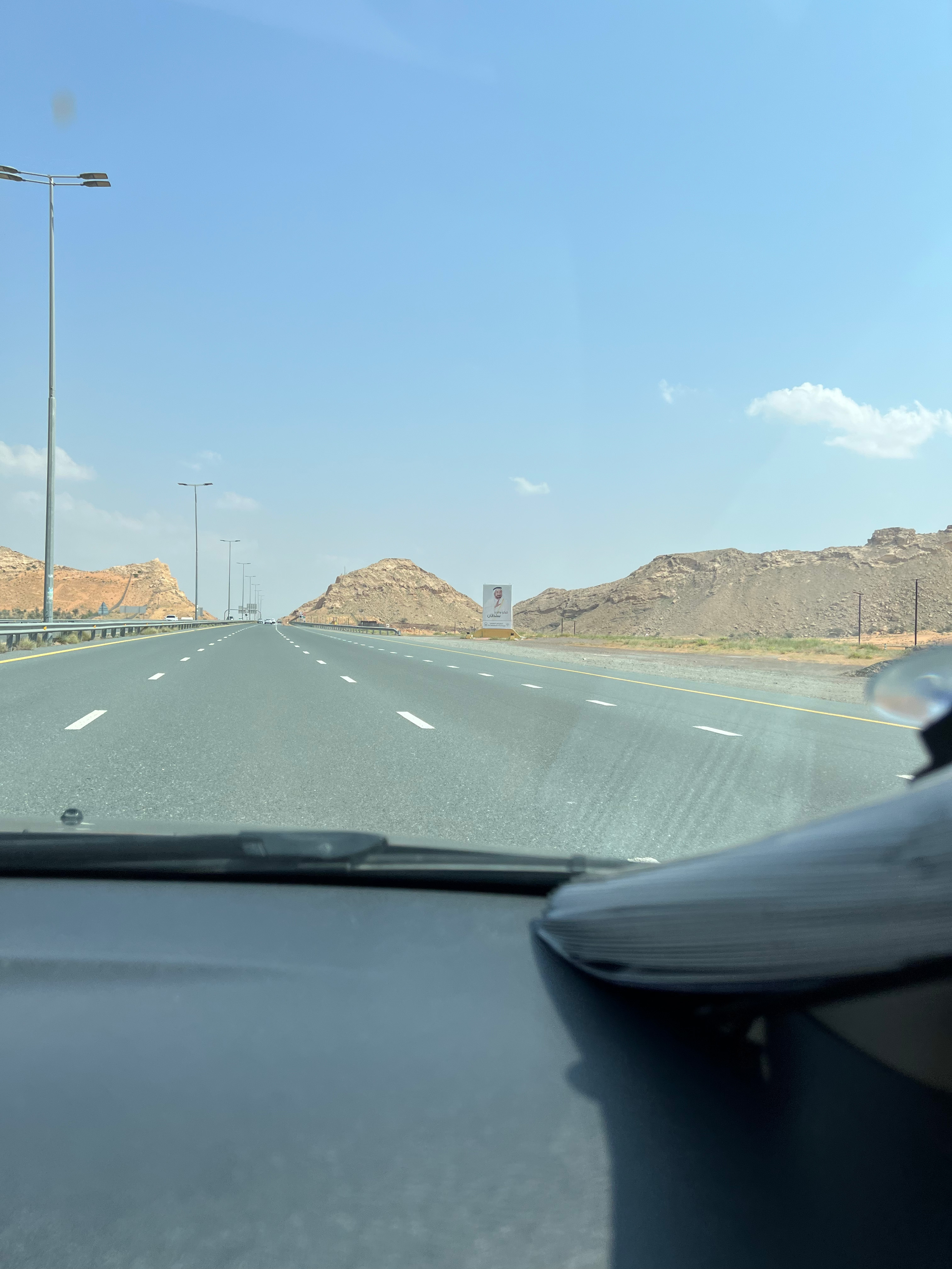 迪拜开车去阿曼怎么走最快的路线,迪拜到阿曼的三个海关口岸