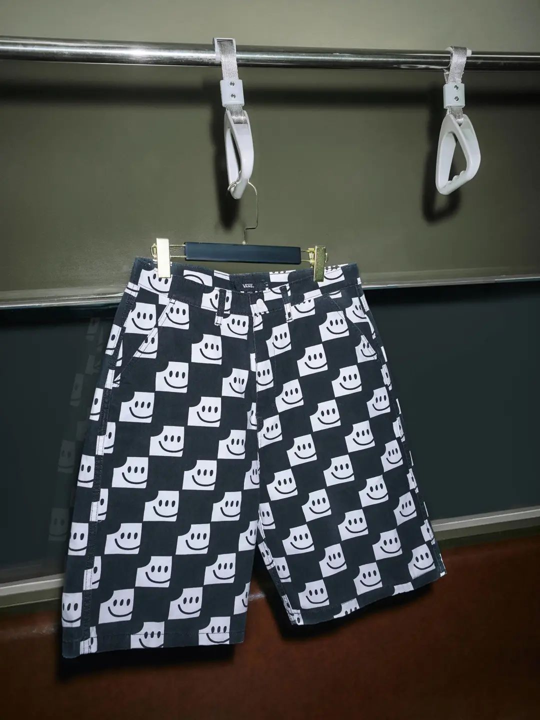 vansoffthewall照片,vansoffthewall品牌