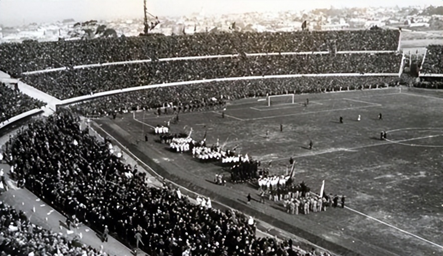 中国足球唯一一次进入世界杯历程,国际足球世界杯的历史与现状