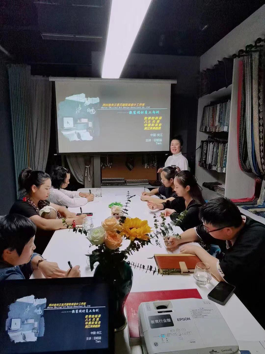 40岁开始学习美业,40岁开始学园艺设计师