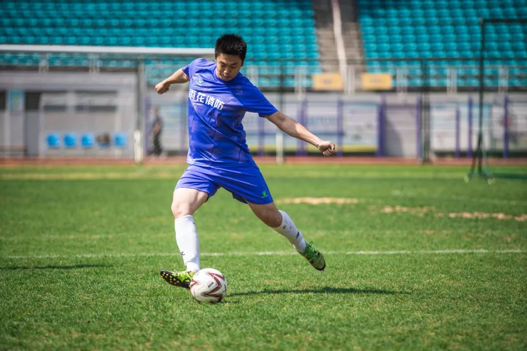 “蓝”骋绿茵“足”够精彩｜南京消防2023年“火焰蓝杯”五人制足球赛圆满落幕