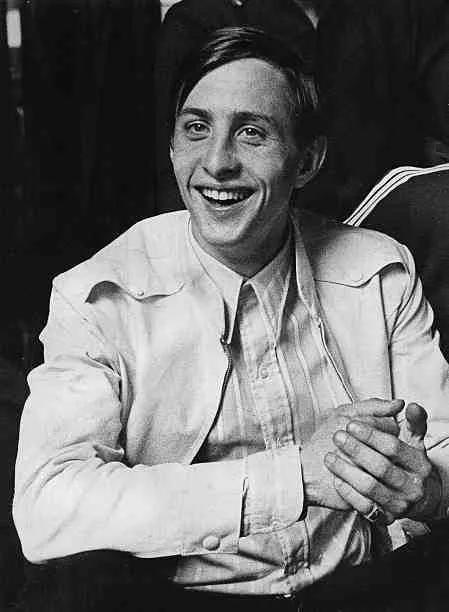 足球教父克鲁伊夫传奇一生,足球教父克鲁伊夫纪录片