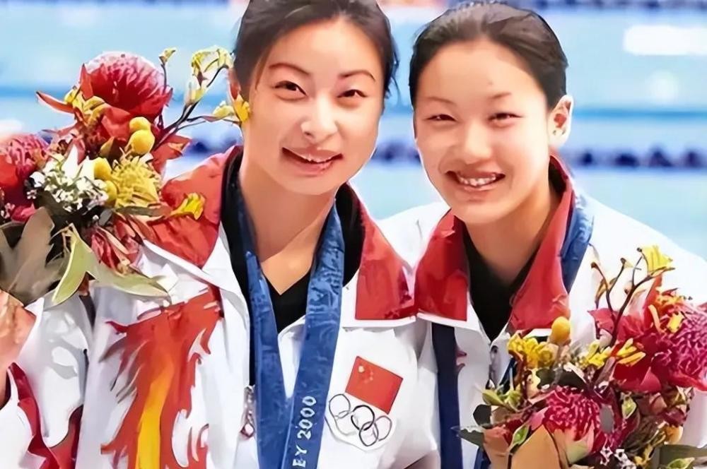 跳水皇后伏明霞嫁给了谁,跳水女皇伏明霞吴敏霞
