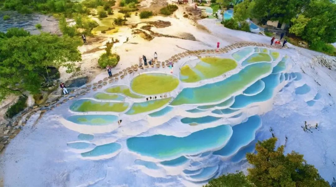 仙人遗田的白水台什么意思,香格里拉仙人洞风景