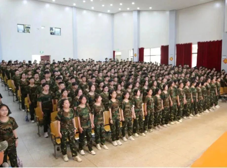 盐城田家炳中学军训视频,盐城市田家炳中学军训时间表