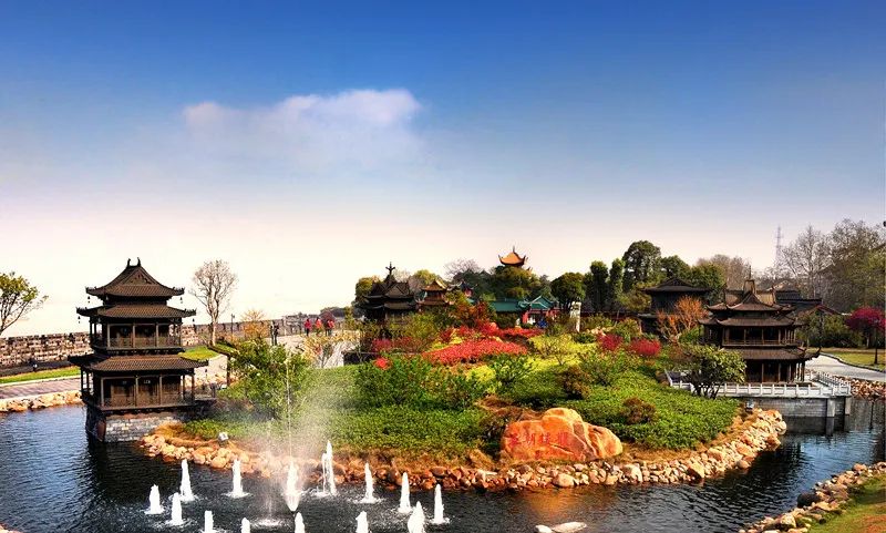 黄鹤楼滕王阁四大名楼,滕王阁黄鹤楼四大名楼是酒楼吗