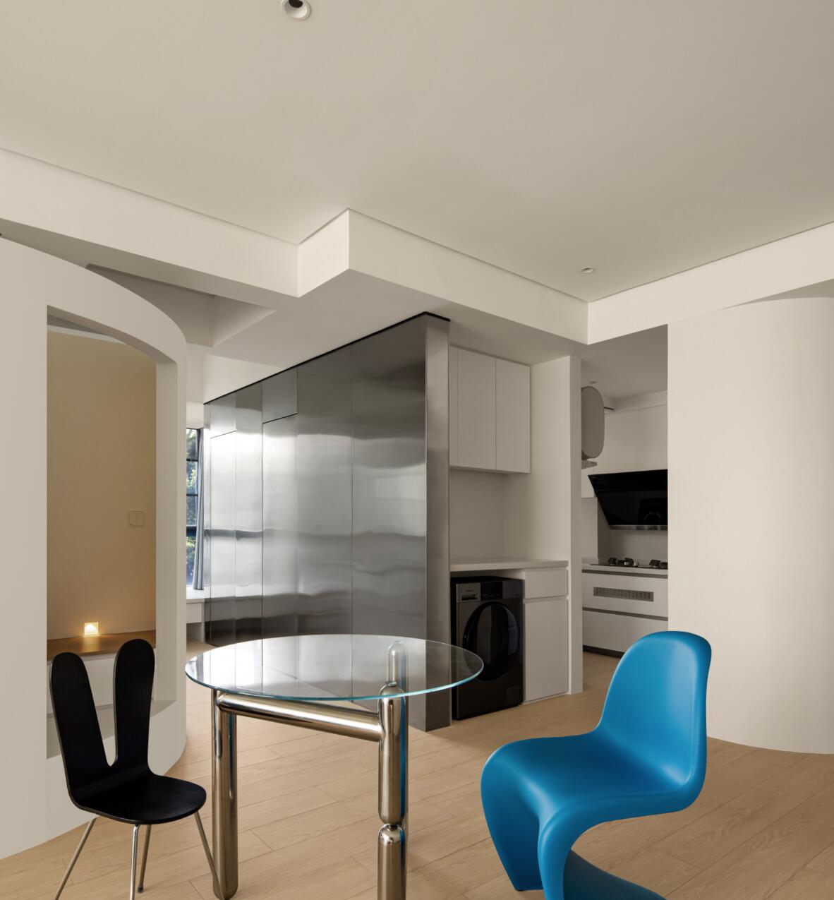 建造一个充满友善的岛屿,夫妻花30年建造海上小岛