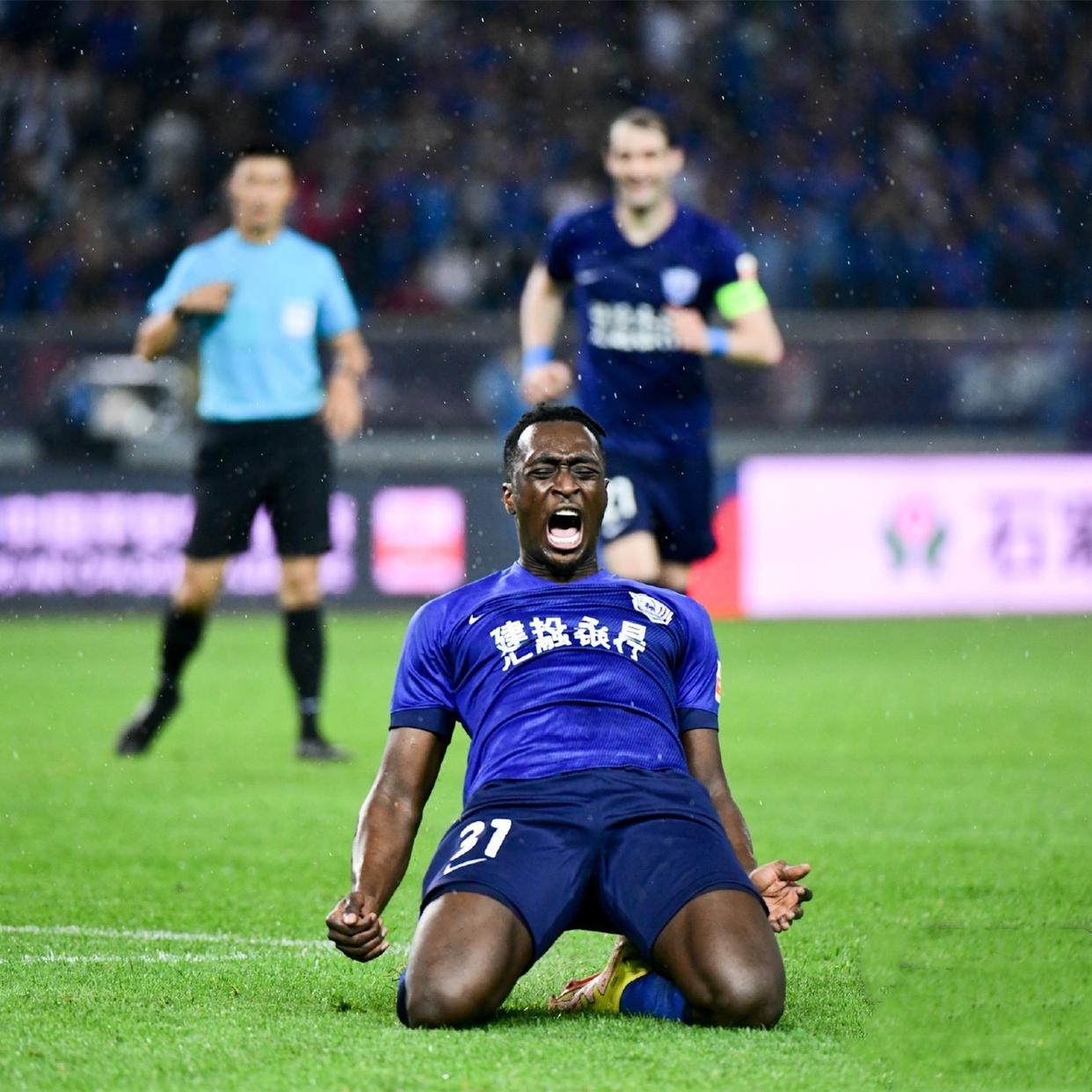 武汉三镇夺冠佩德罗,武汉三镇主教练佩德罗最新消息