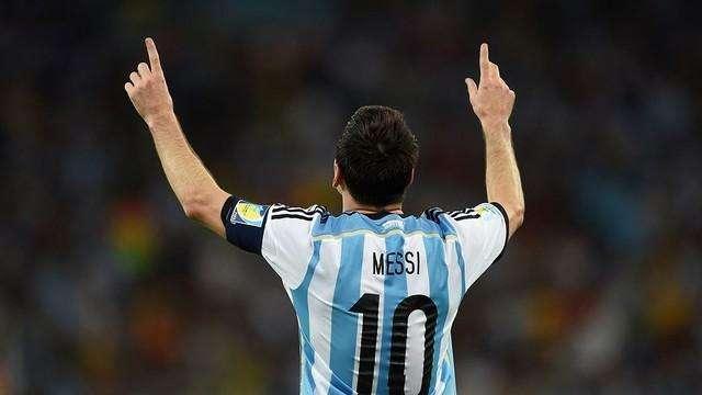 为什么c罗的影响力比梅西还要大,c罗梅西世界杯天下足球绝代双骄