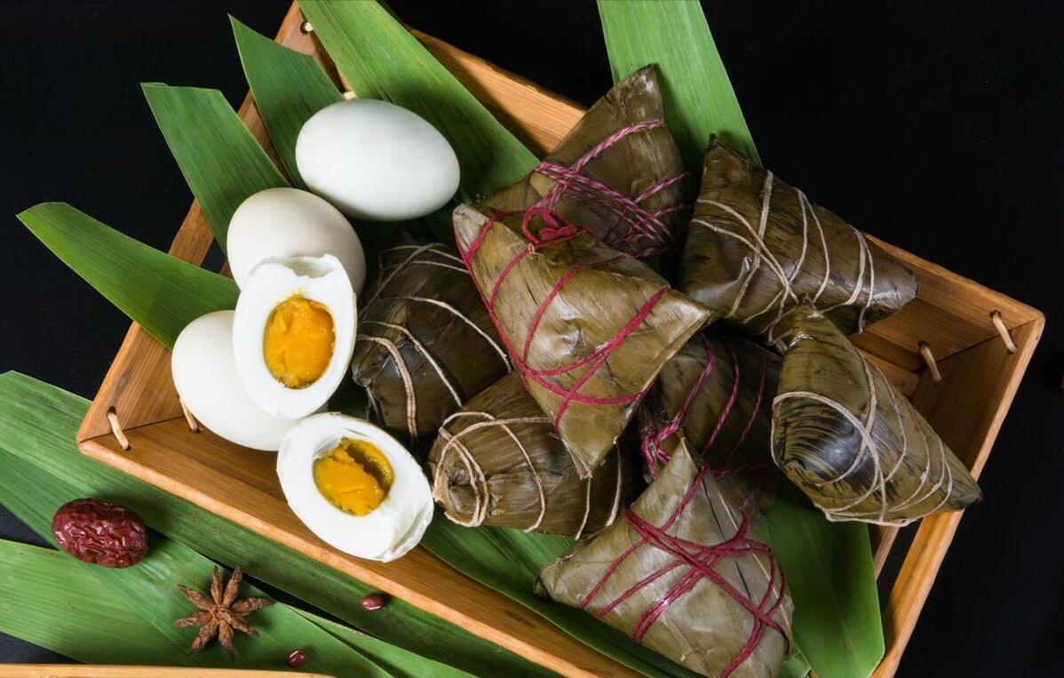 遥借清风览万里,唯有离骚驻世间。端午感怀