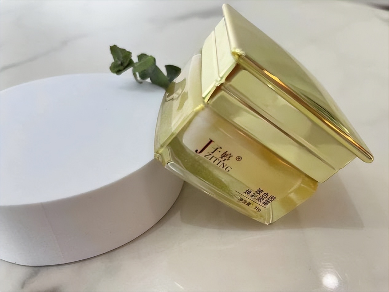 J子婷“花语焕颜组合”功效时代下，它重塑了美白产品的高水准