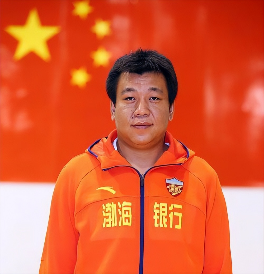 女排队员刘晓彤简历,女排国青队教练刘晓彤