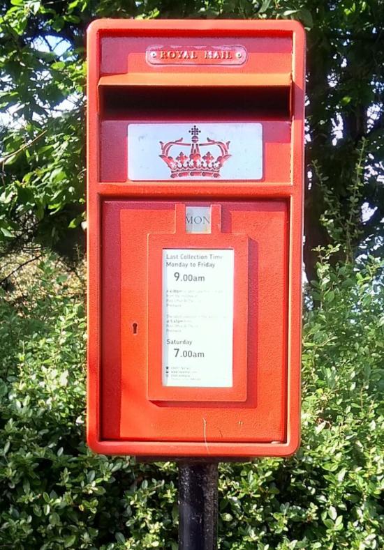 伊丽莎白二世拒绝佩戴苏格兰王冠,苏格兰王冠与英格兰王冠