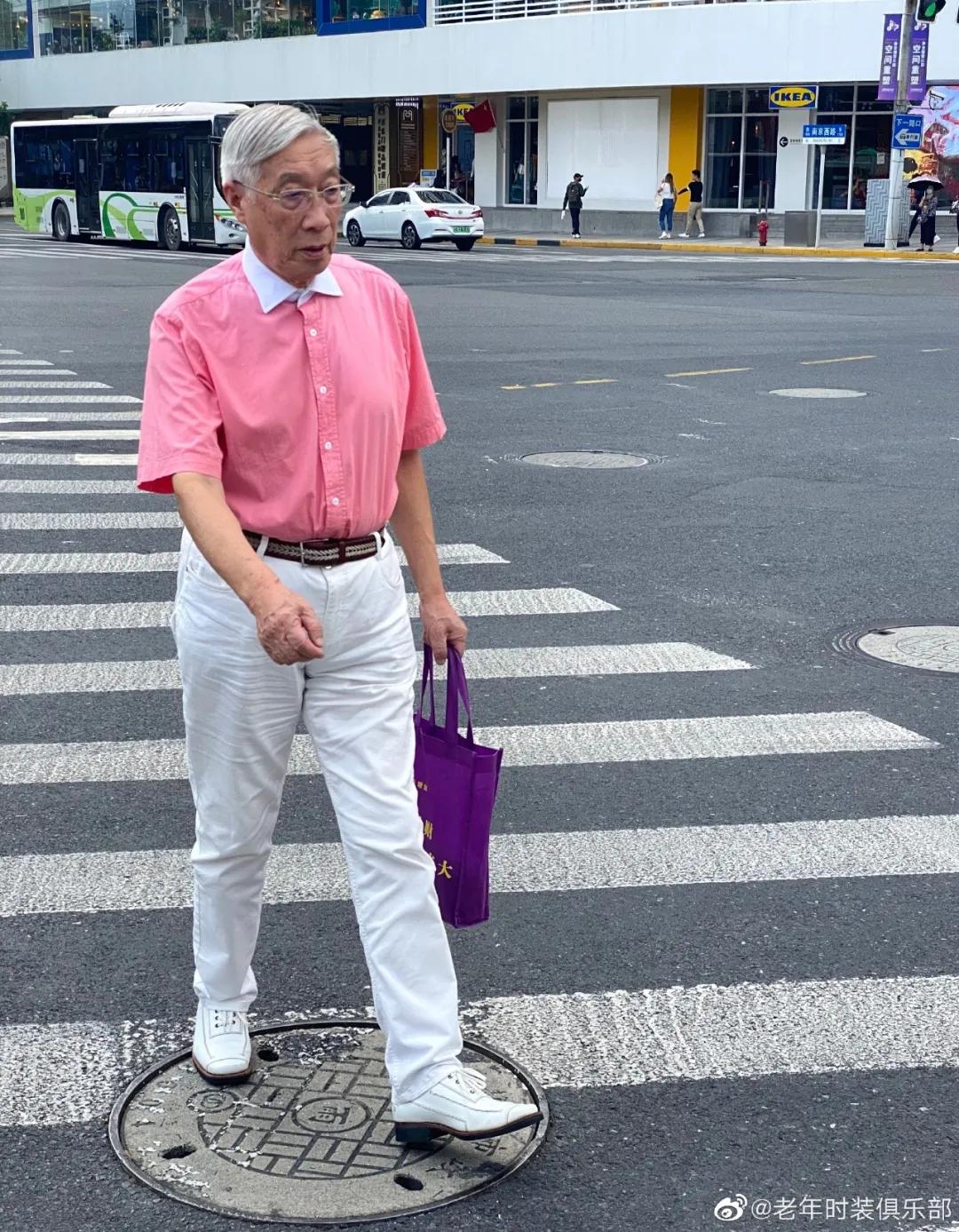 抖音里不敢点赞的女明星,上海最显年轻的网红