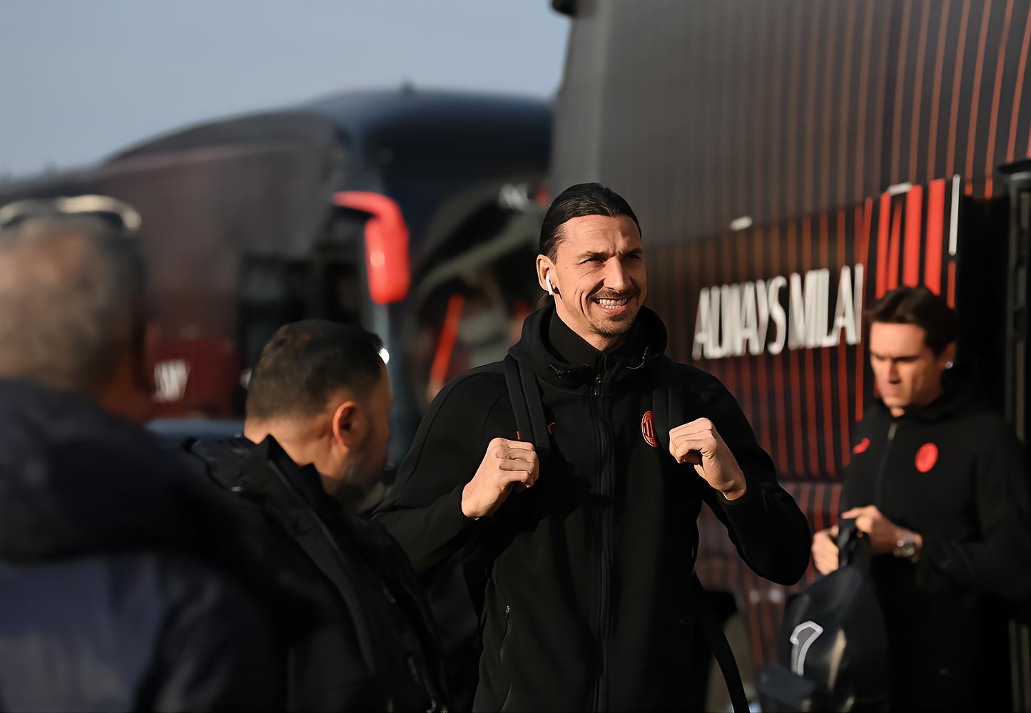 足坛悲喜夜!八大豪门齐出战,两大卫冕冠军翻车,米兰双雄爆发